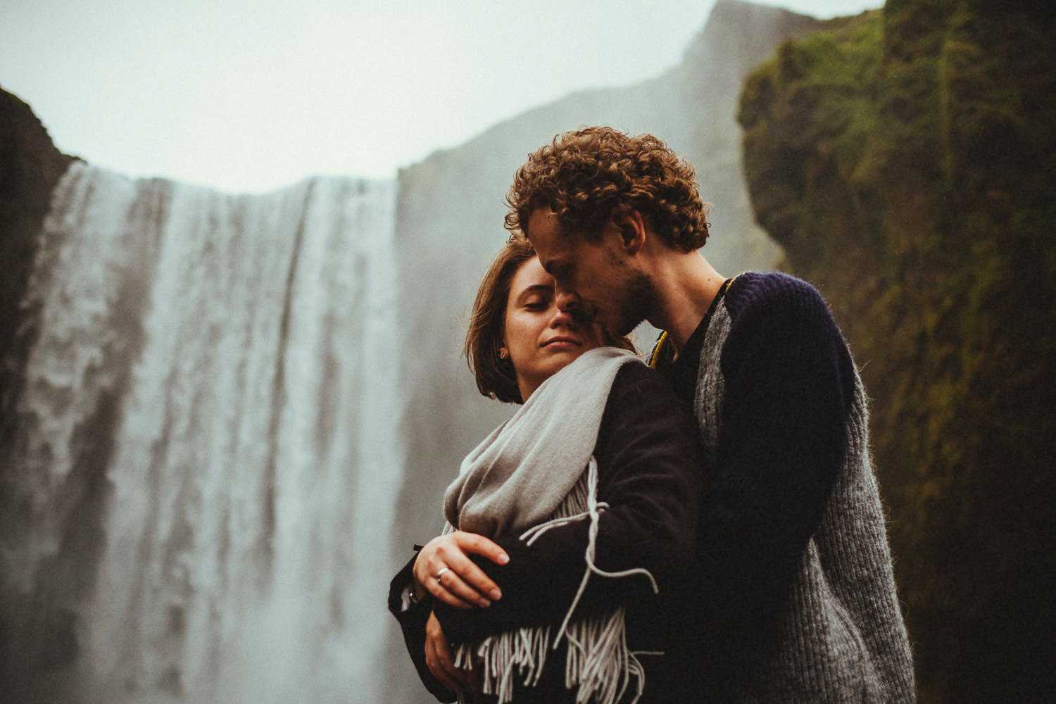 iceland engagement session